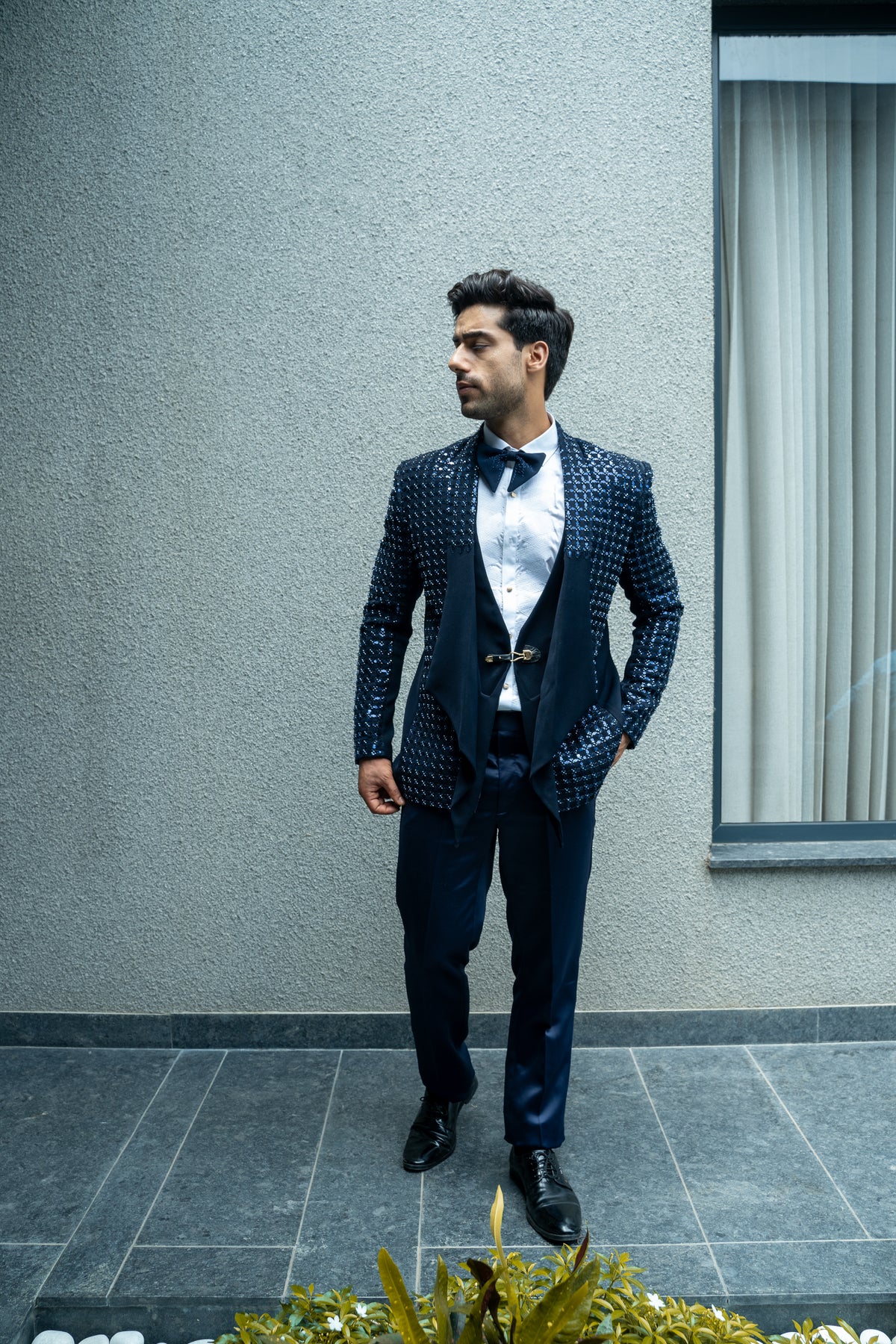 This violet BLACK  Italian crape Tuxedo