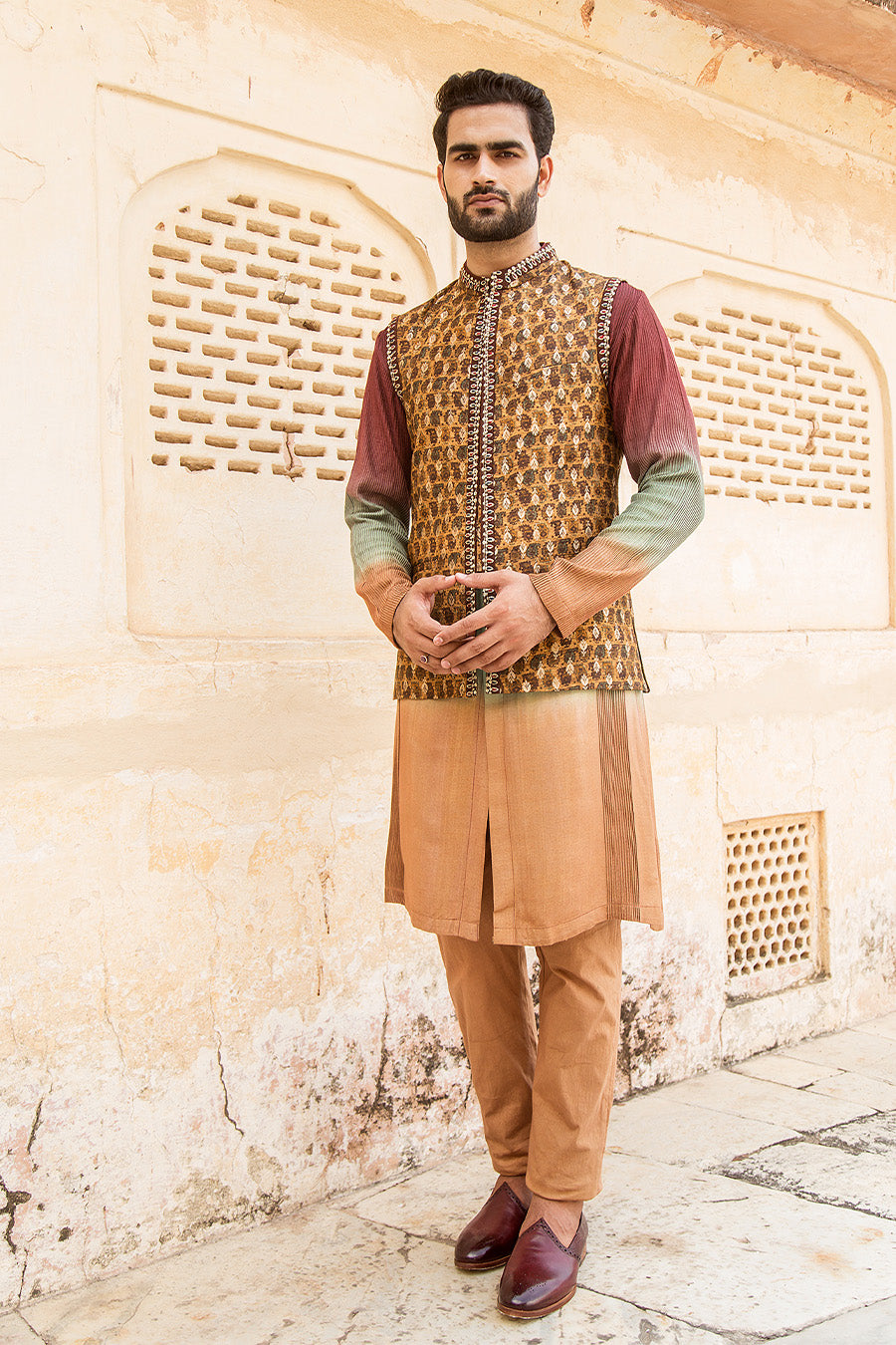 Ombre Kurta Matched With Printed Jacket And Off White Box Pants