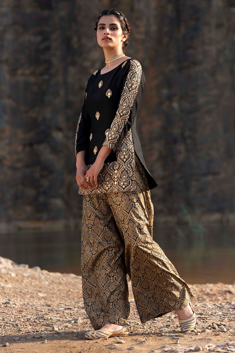 Black Suit In Brocade With Salwar – shop soniyag