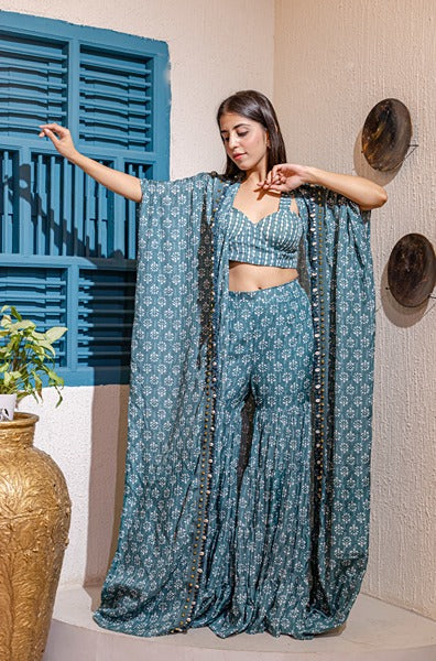 Printed Fusion Set With Cape In Blue