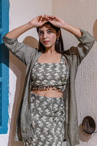 Printed Fusion Set With Cape In Grey